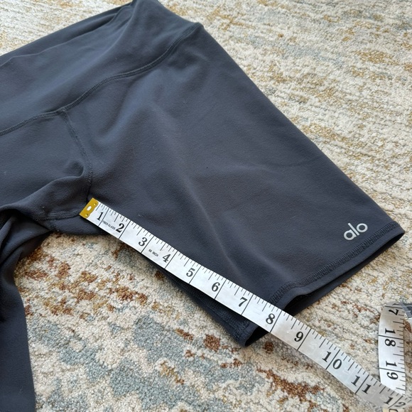 ALO High Waist Gray Biker Shorts - Picture 4 of 6